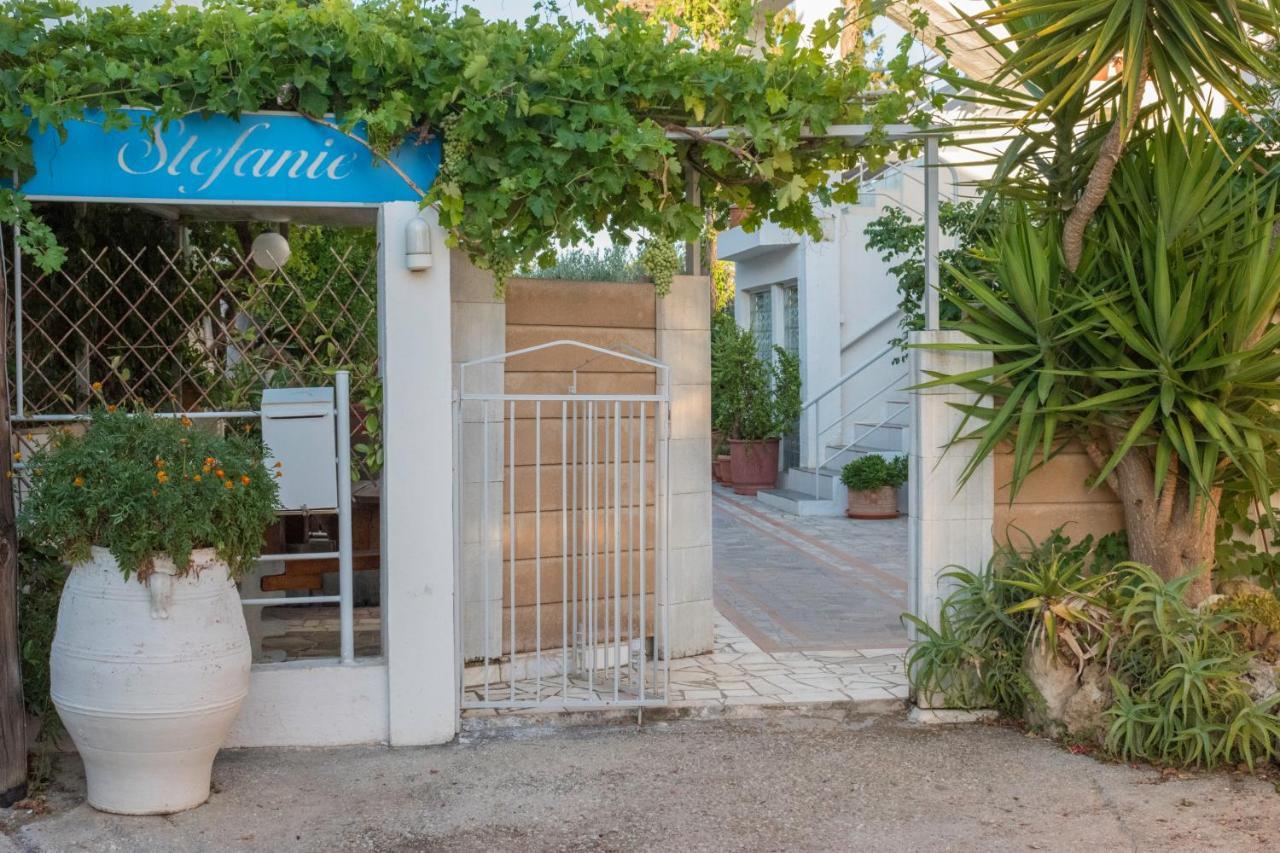 Stefanie Studios Aγία Μαρίνα Εξωτερικό φωτογραφία