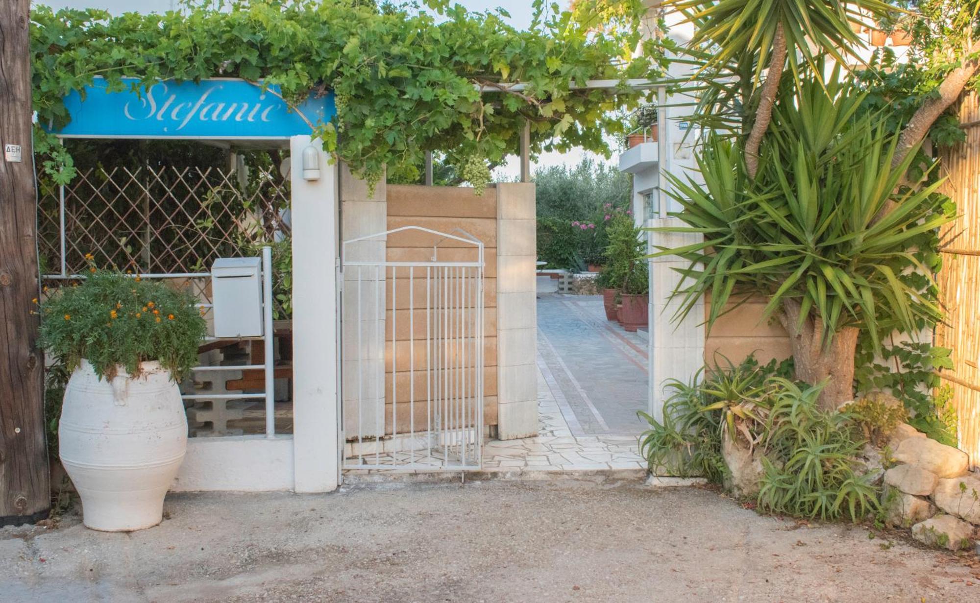 Stefanie Studios Aγία Μαρίνα Εξωτερικό φωτογραφία